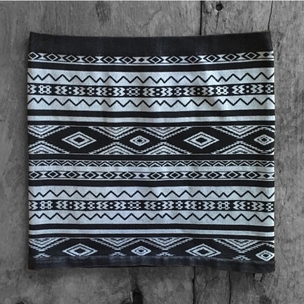 Aeropostale Geometric Stretchy Mini Skirt ⭐️